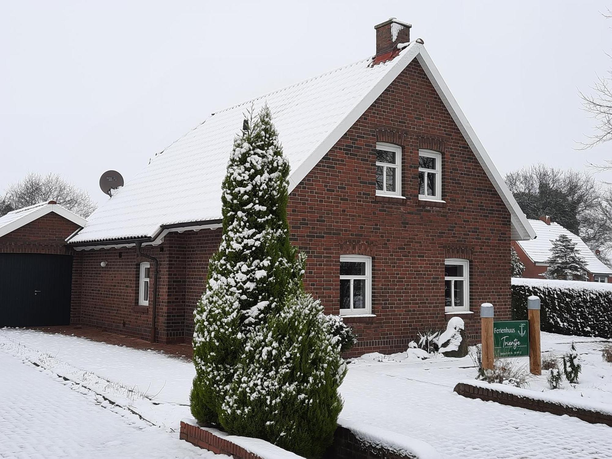 Tolles Ferienhaus In Pilsum - Ferienhaus Trientje - Mit Garten Und Ueberdachter Terrasse 外观 照片